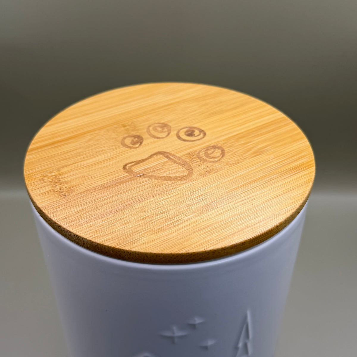 TRIXIE Snoeppot – Witte Keramische Voorraadpot met Houten Deksel