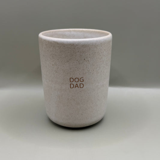 Egg Back Home Dune Dog Dad – Beige Steengoed Mok – 280 ml